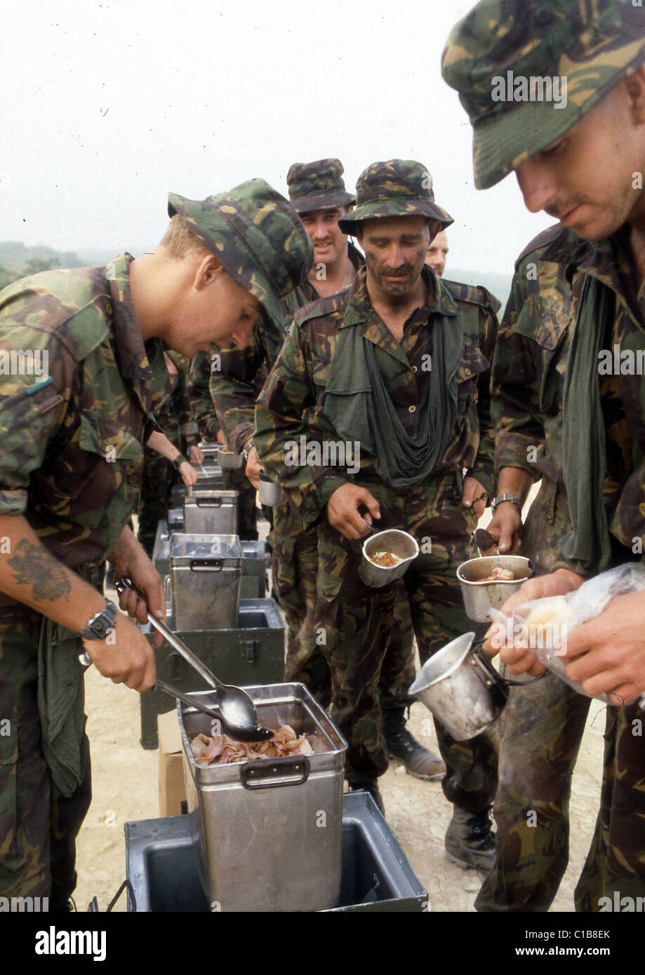Un esercito marche sul suo stomaco e per mantenere il morale ed è importante che il cibo è buono. Foto Stock