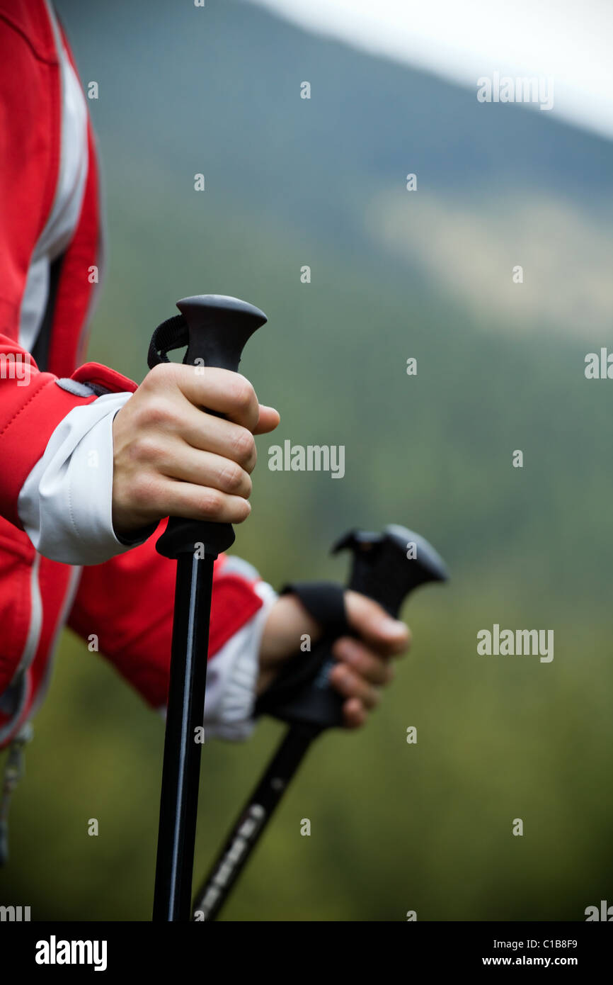 Il Nordic Walking in autunno le montagne Foto Stock