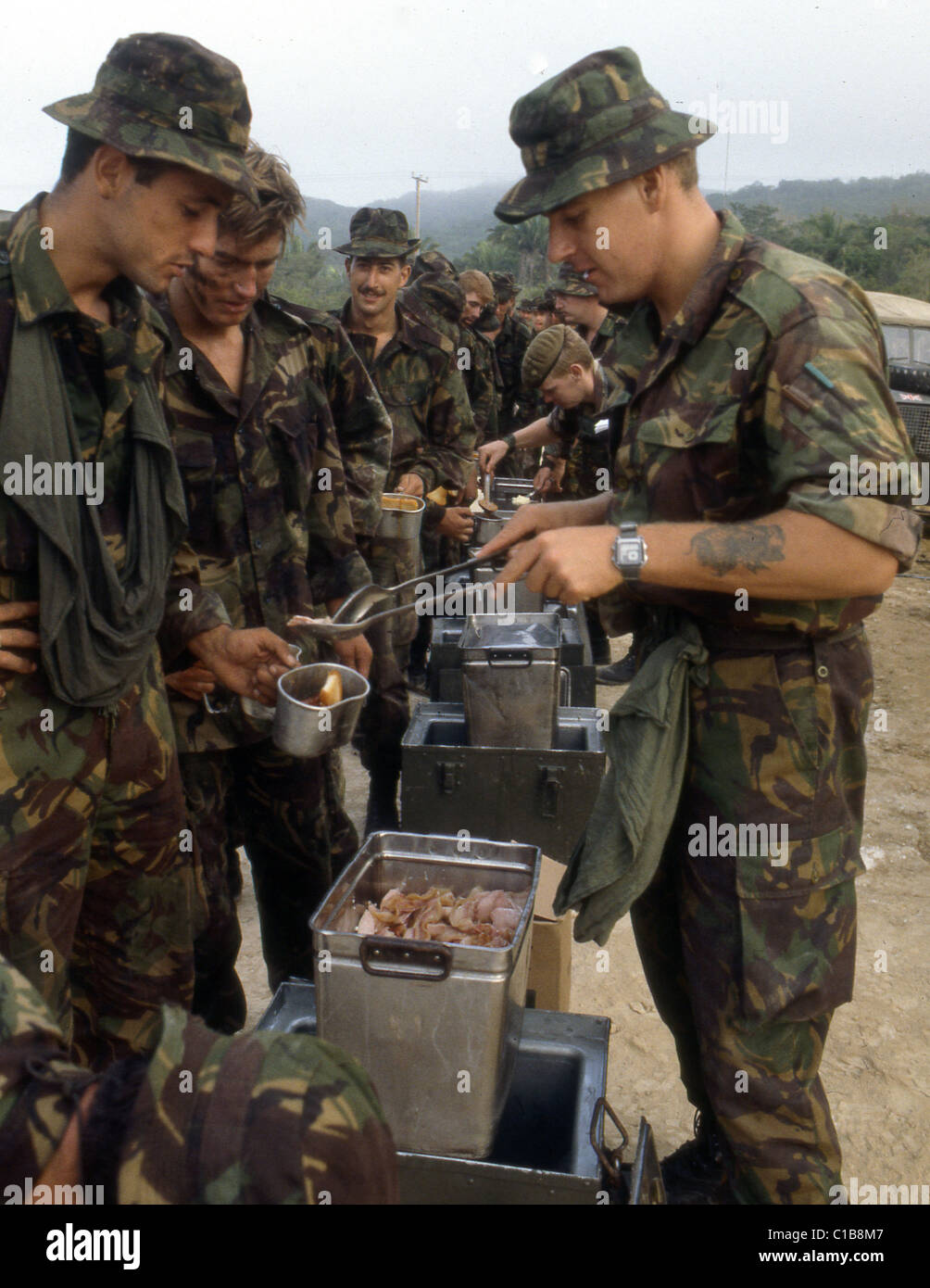Un esercito marche sul suo stomaco e per mantenere il morale ed è importante che il cibo è buono. Foto Stock