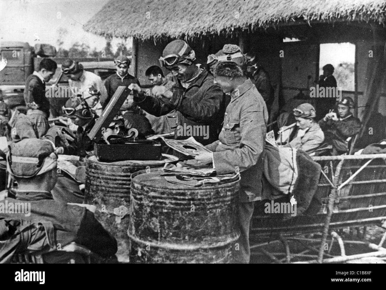 SINO-giapponese cinese di guerra i piloti rilassante tra sortite circa 1940 Foto Stock