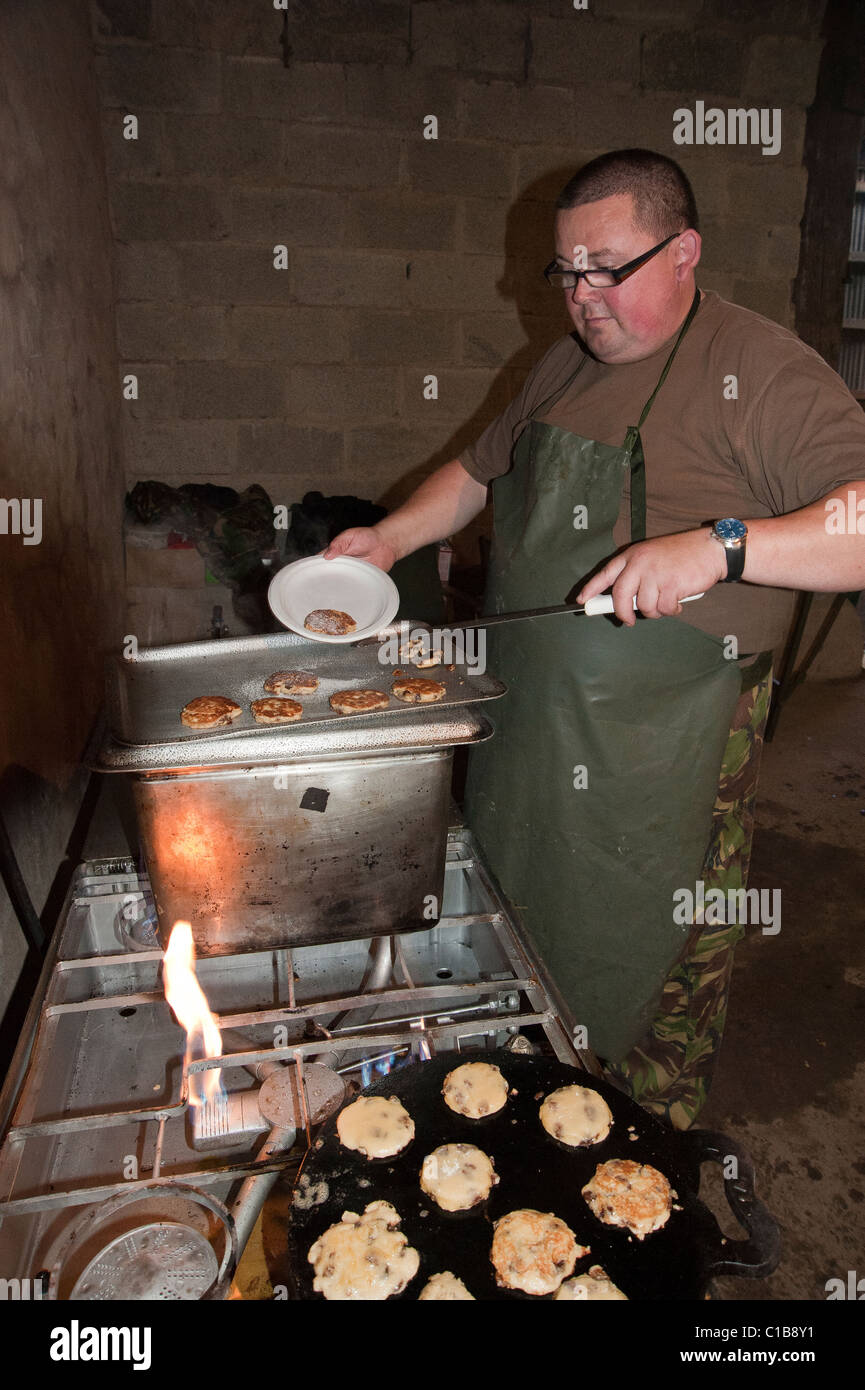Un esercito marche sul suo stomaco e per mantenere il morale ed è importante che il cibo è buono. Foto Stock