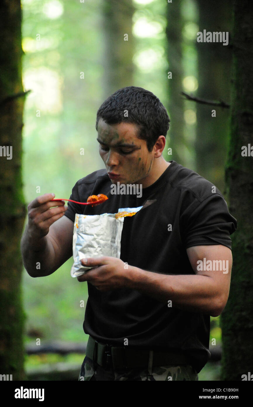 Un esercito marche sul suo stomaco e per mantenere il morale ed è importante che il cibo è buono. Foto Stock