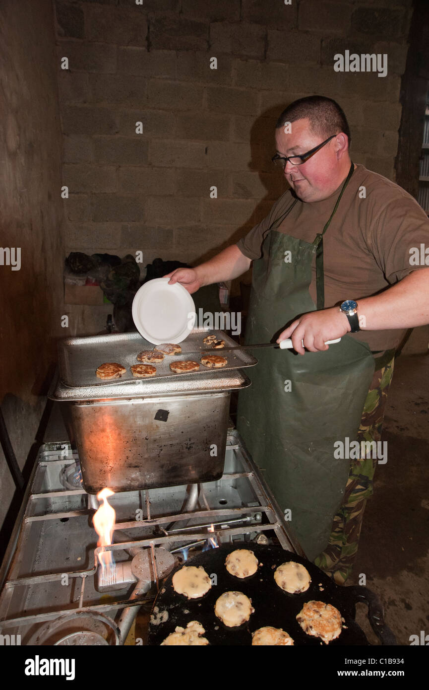 Un esercito marche sul suo stomaco e per mantenere il morale ed è importante che il cibo è buono. Foto Stock