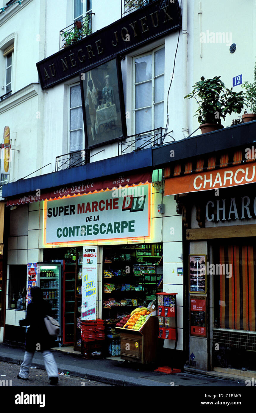 Francia, Parigi, ristorante Au negre joyeux sulla Via Mouffetard (5º distretto) Foto Stock