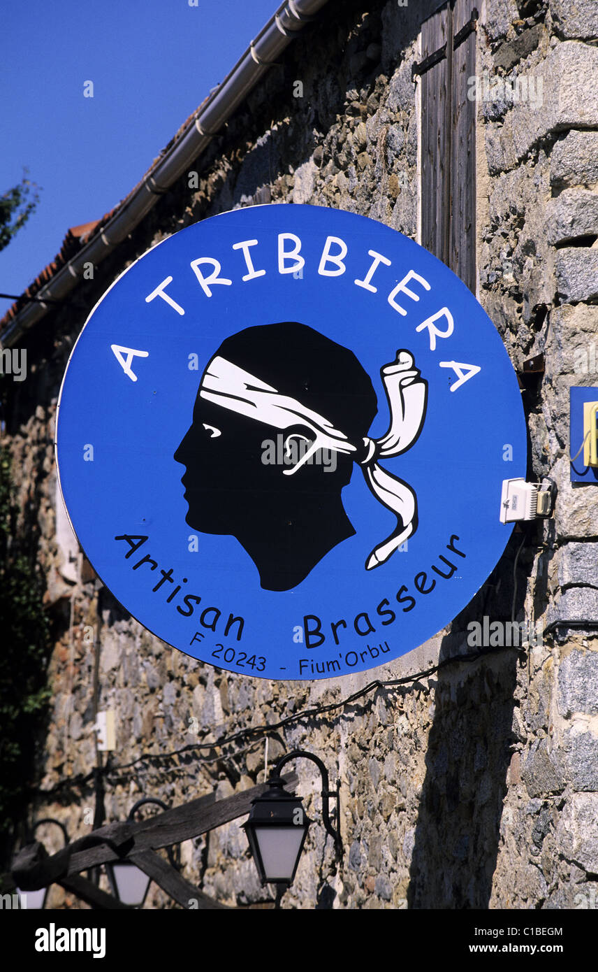 Francia, Haute Corse, Corsica emblema della testa di Moresco su un birrificio locale pubblicità Foto Stock