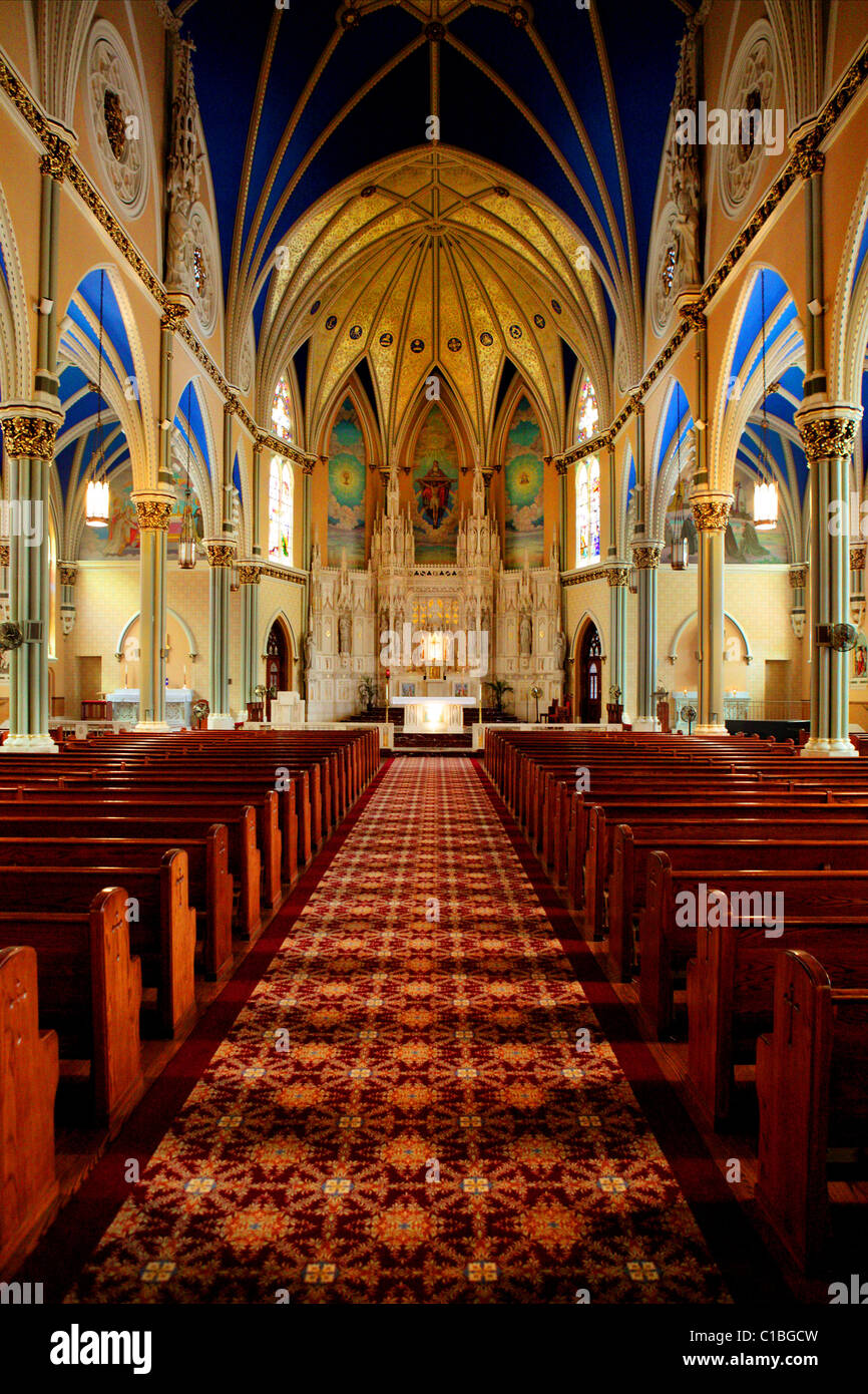 San Alfonso CHIESA CATTOLICA CHICAGO IL ILLINOIS USA AMERICAN altare interno gotico neo classica architettura sacrale, TEMP Foto Stock