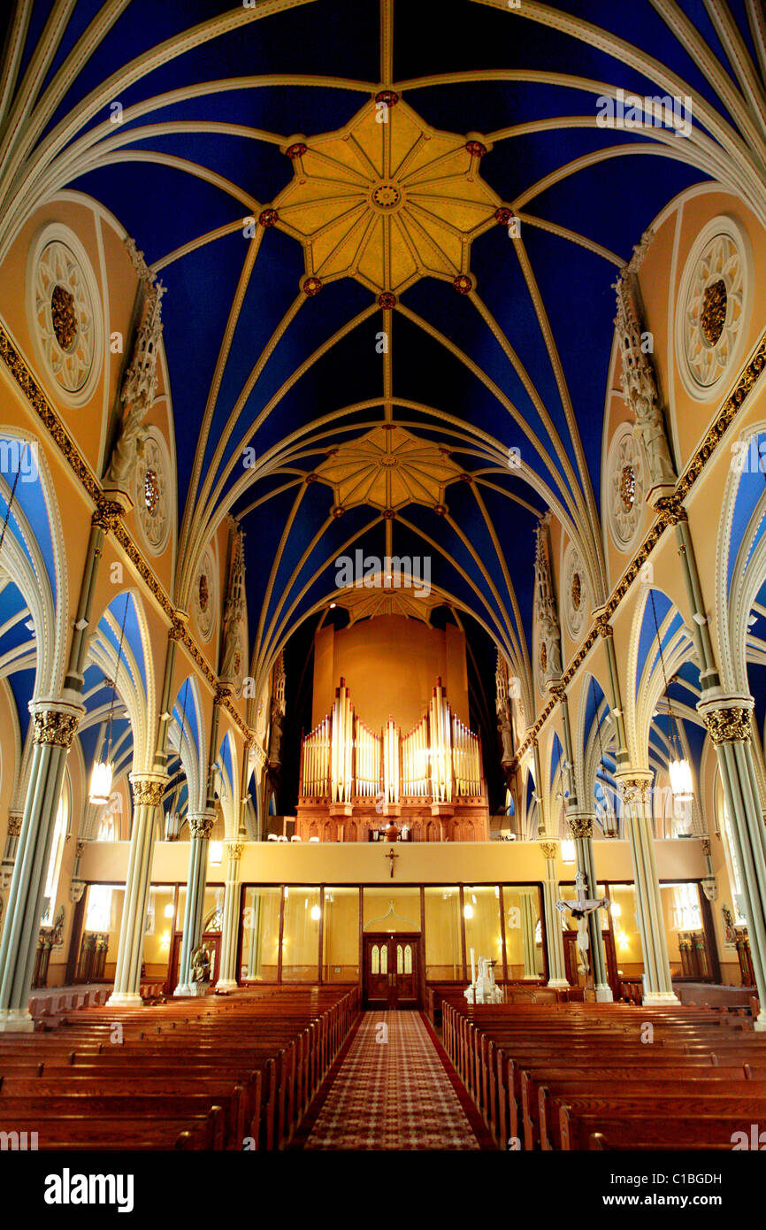 San Alfonso CHIESA CATTOLICA CHICAGO IL ILLINOIS USA AMERICAN altare interno gotico neo classica architettura sacrale, TEMP Foto Stock