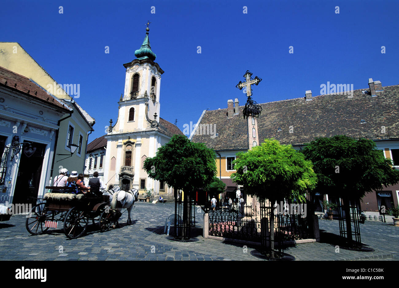 Ungheria, Pest county, città di Szentendre sulla curva del Danubio, chiesa ortodossa greca sulla piazza principale Foto Stock