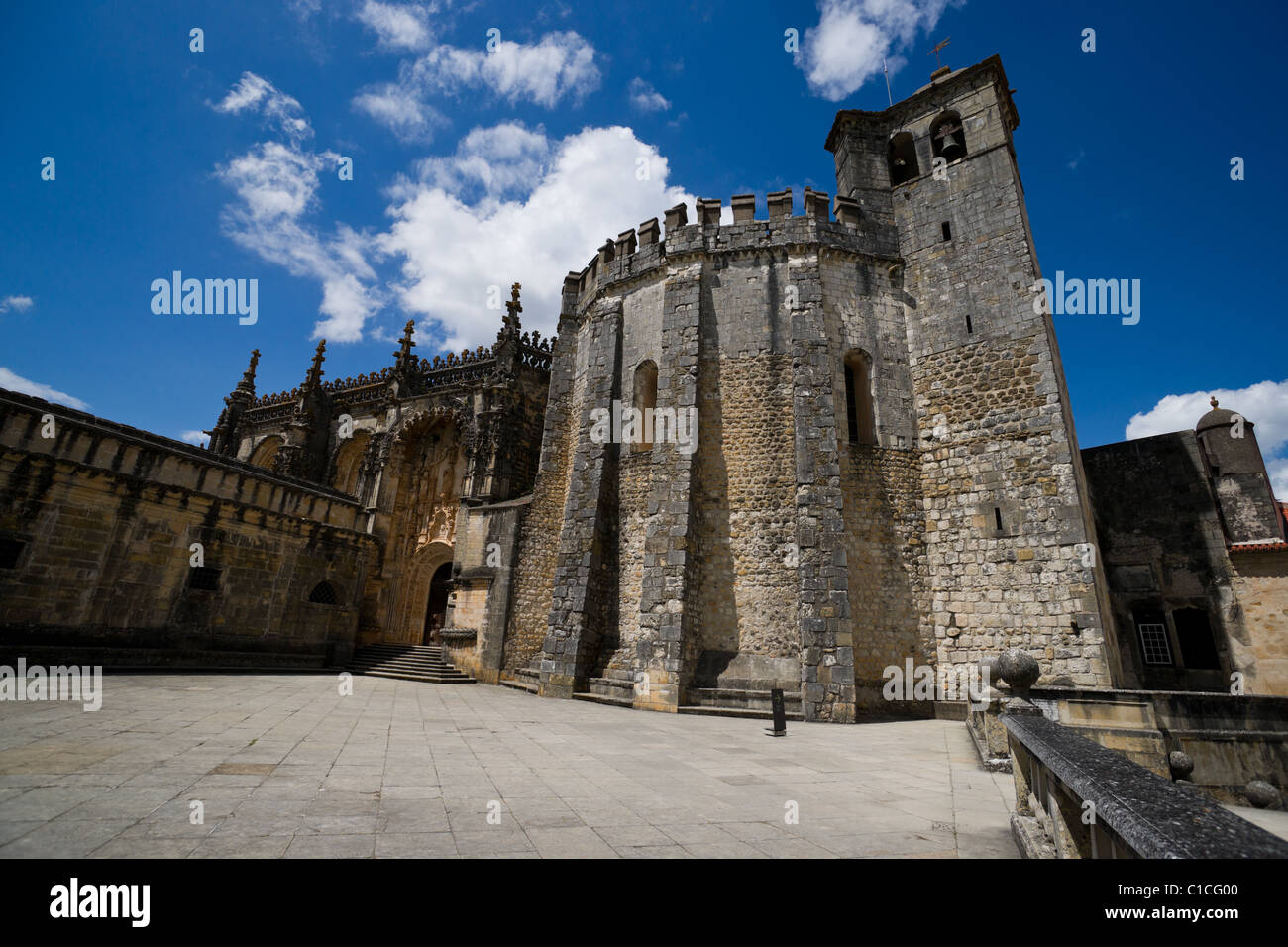 Round Chiesa del Convento di Cristo a Tomar (Portogallo), riconosciuta come patrimonio mondiale dell UNESCO Foto Stock