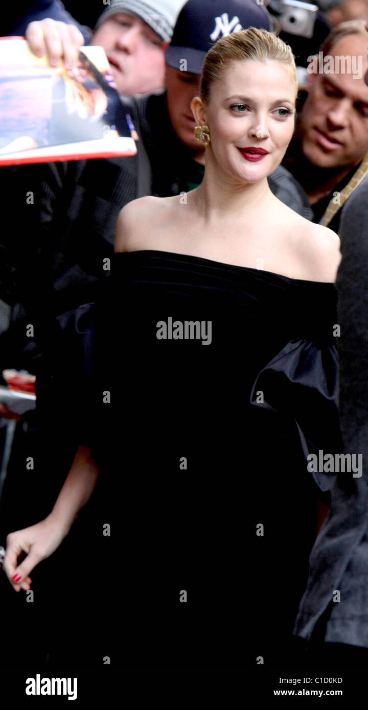 Drew Barrymore per promuovere il suo nuovo film HBO 'Giardini grigio' a 'Late Show con David Letterman' New York City, Stati Uniti d'America - 13.04.09 Foto Stock
