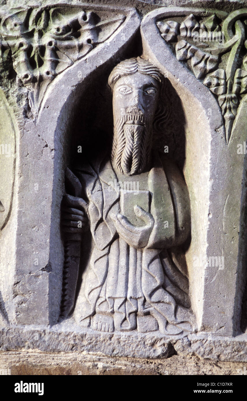 Repubblica di Irlanda Kilkenny County, in bassorilievo su un cimitero della Abbazia di Jerpoint Foto Stock