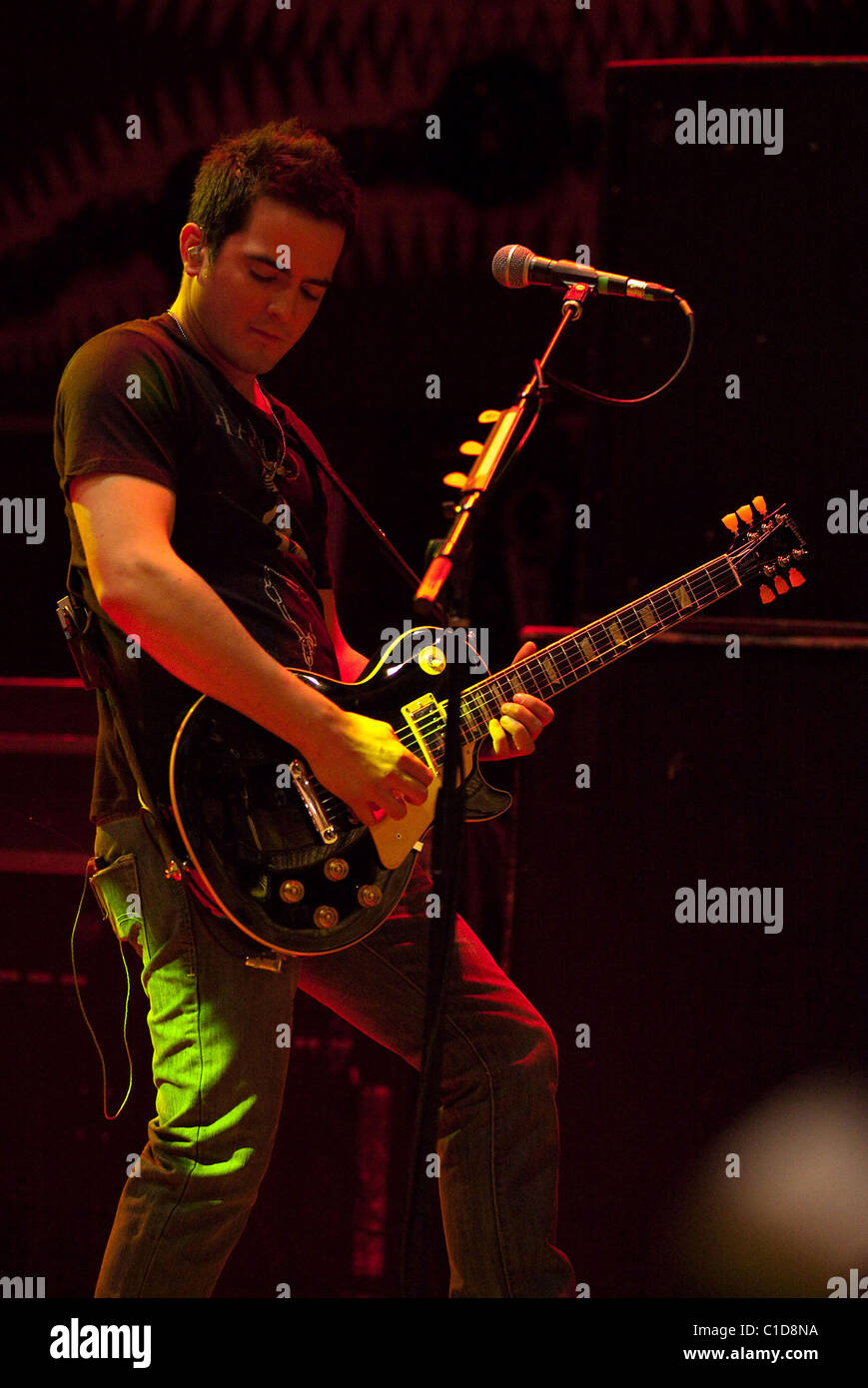 Alex Sier del touring band di seconda mano Serenade esegue presso la House of Blues di Chicago, Illinois - 21.04.09 Foto Stock