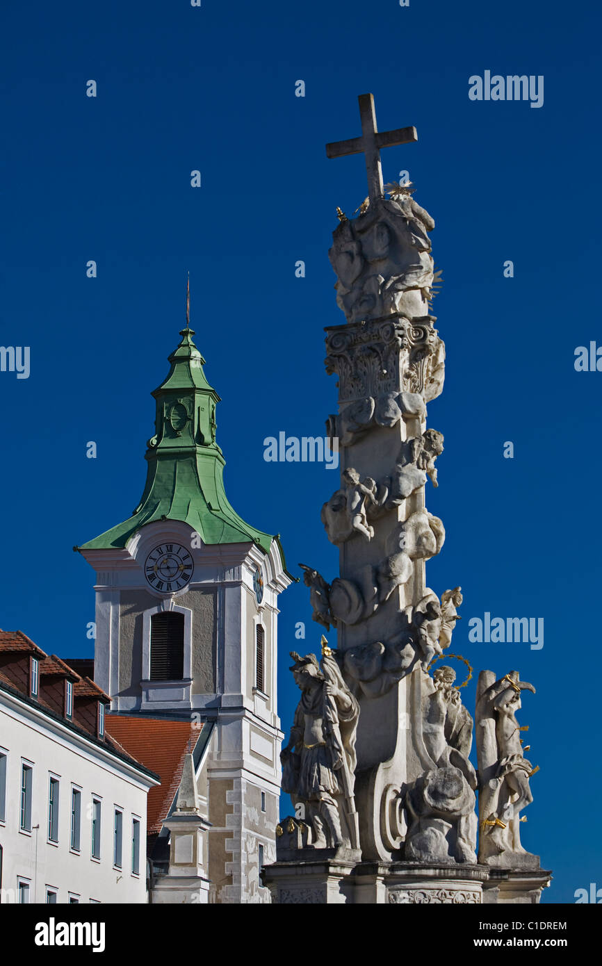 Guildhall e Colonna della Peste sulla piazza principale di Zwettl, regione Waldviertel, Austria Inferiore, Austria, Europa Foto Stock