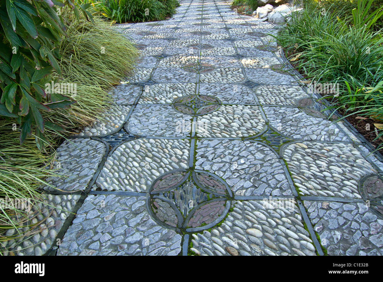 Ciottoli il percorso pedonale in giardino cinese Foto Stock