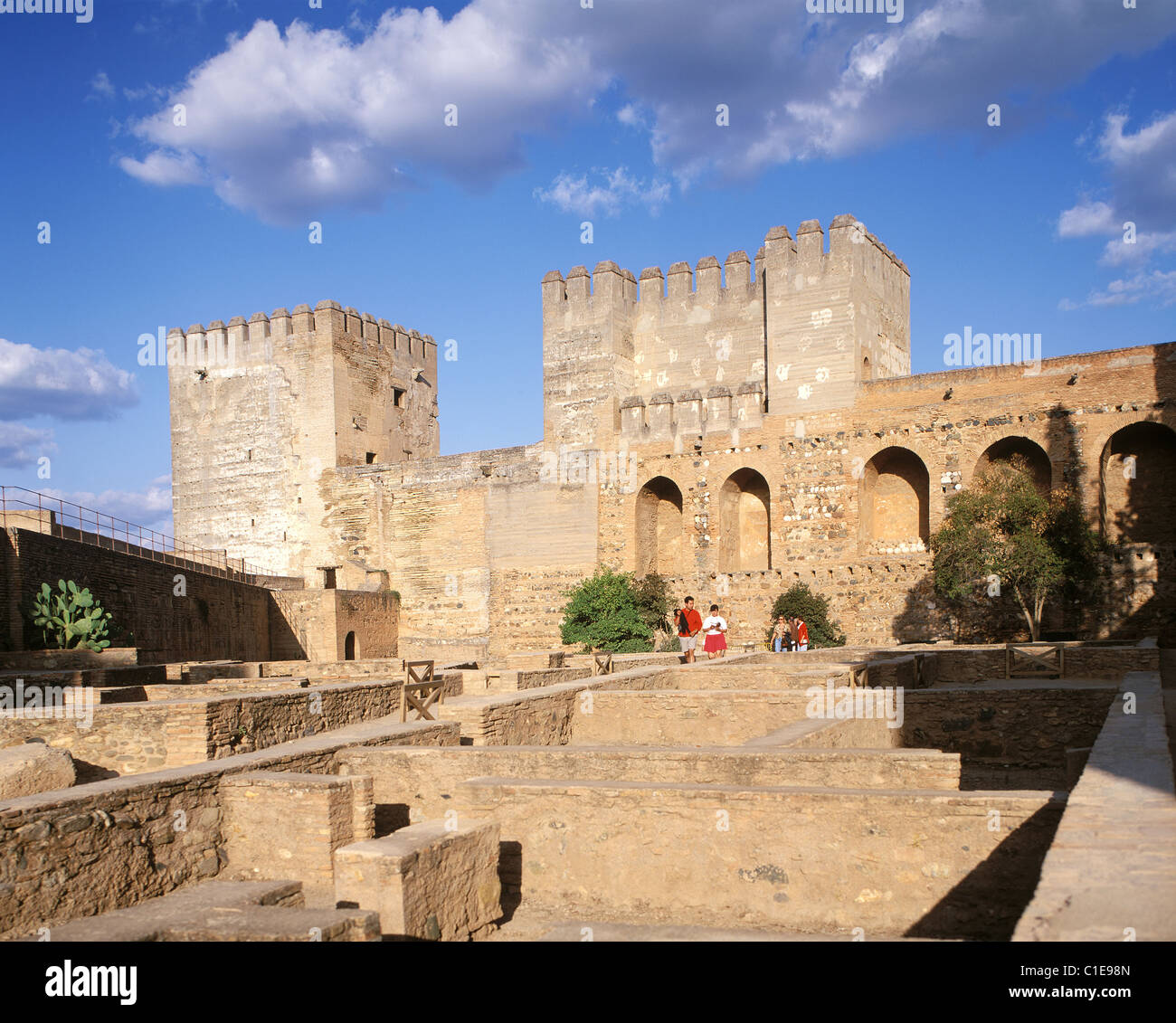 Spagna, Andalusia, Granada, Alcazaba fortezza resti sul sito Alhambra Foto Stock