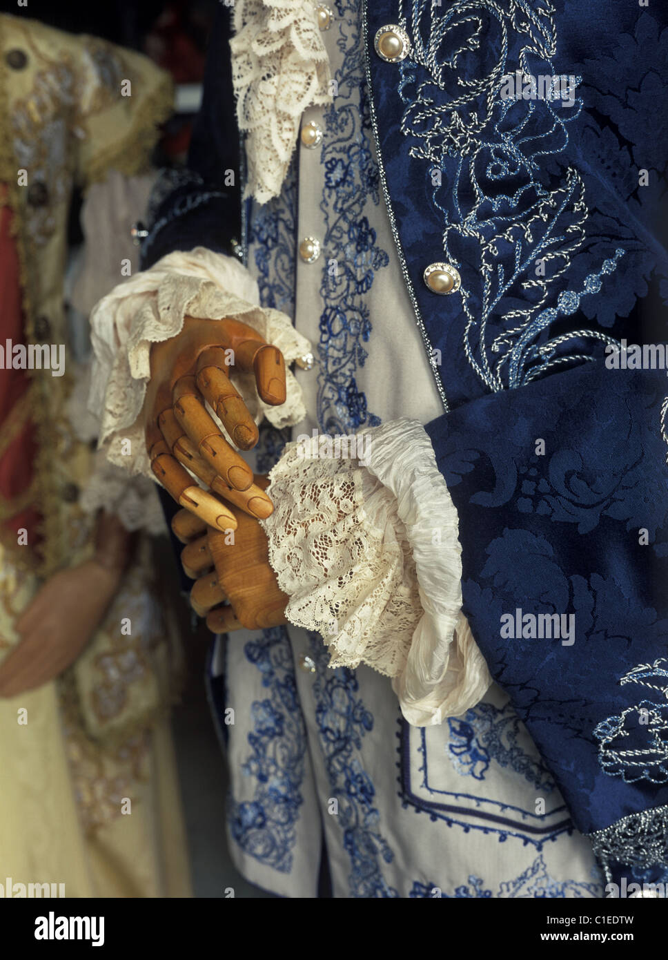 L'Italia, Veneto, Venezia, Teatro Costumista, Stefano Nicolao, fabbricazione di costumi per il carnevale di Venezia Foto Stock