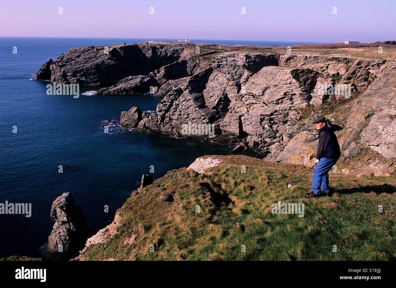 Francia, Morbihan, Belle Ile Isola, foro n°2 attraversando le scogliere a Belle Ile isola campo da golf Foto Stock