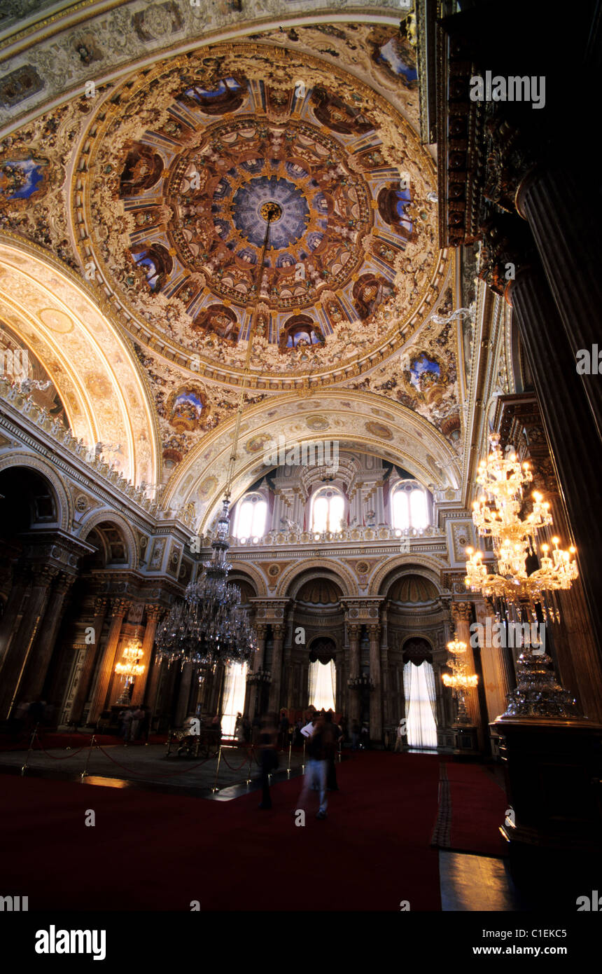 Turchia, Istanbul area, palazzo Dolmabahce (la sala del trono e la cupola e la sua lucentezza di 4,5 tonnellate) Foto Stock