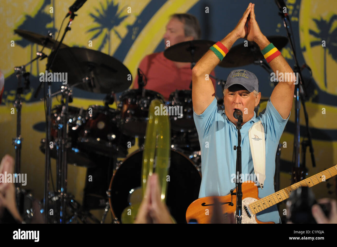Il Miami Dolphins Football team owner e general managing partner Stephen M Ross e celebrato musicista Jimmy Buffett Foto Stock