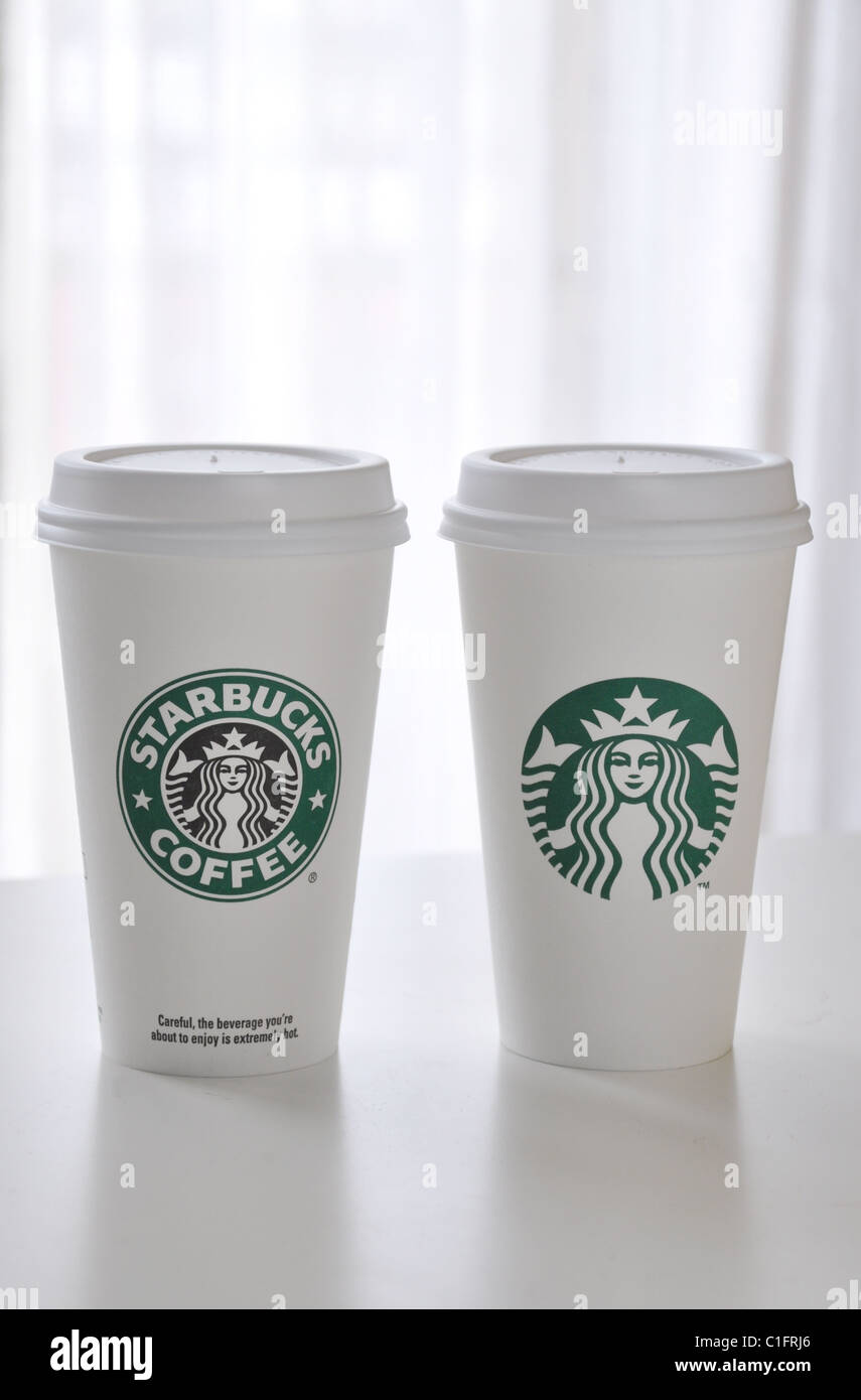Vecchio e nuovo Starbucks tazze con loghi Foto Stock