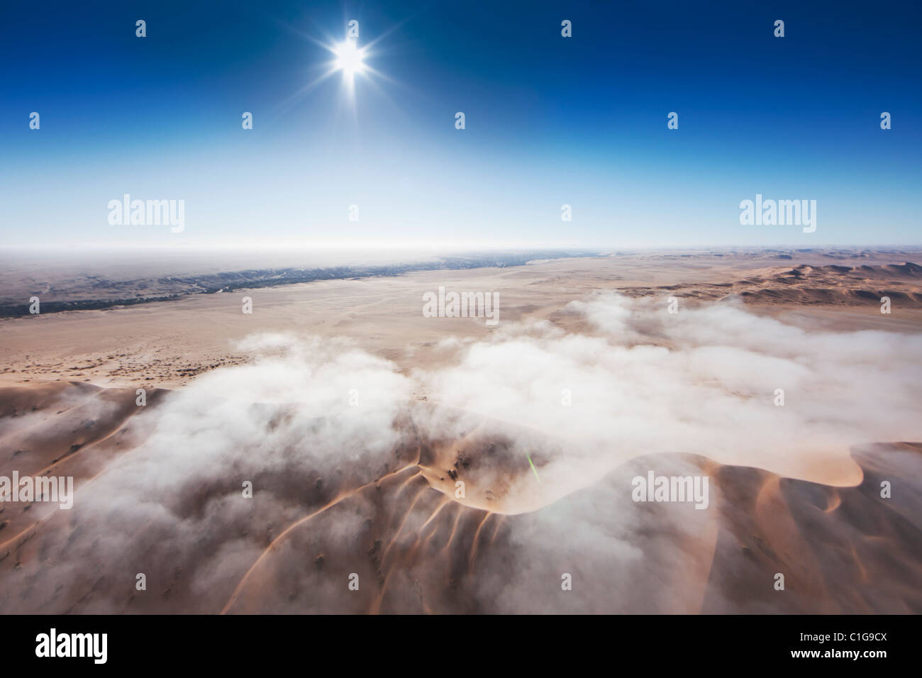 Vista aerea di dune di sabbia del deserto namibiano Foto Stock