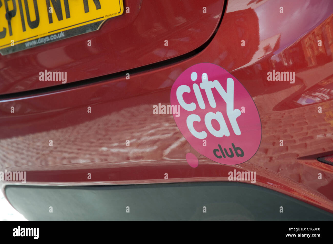 City Car Club veicolo parcheggiato in Manchester.Il club offre i suoi membri noleggio della loro flotta di veicoli da un'ora verso l'alto. Foto Stock