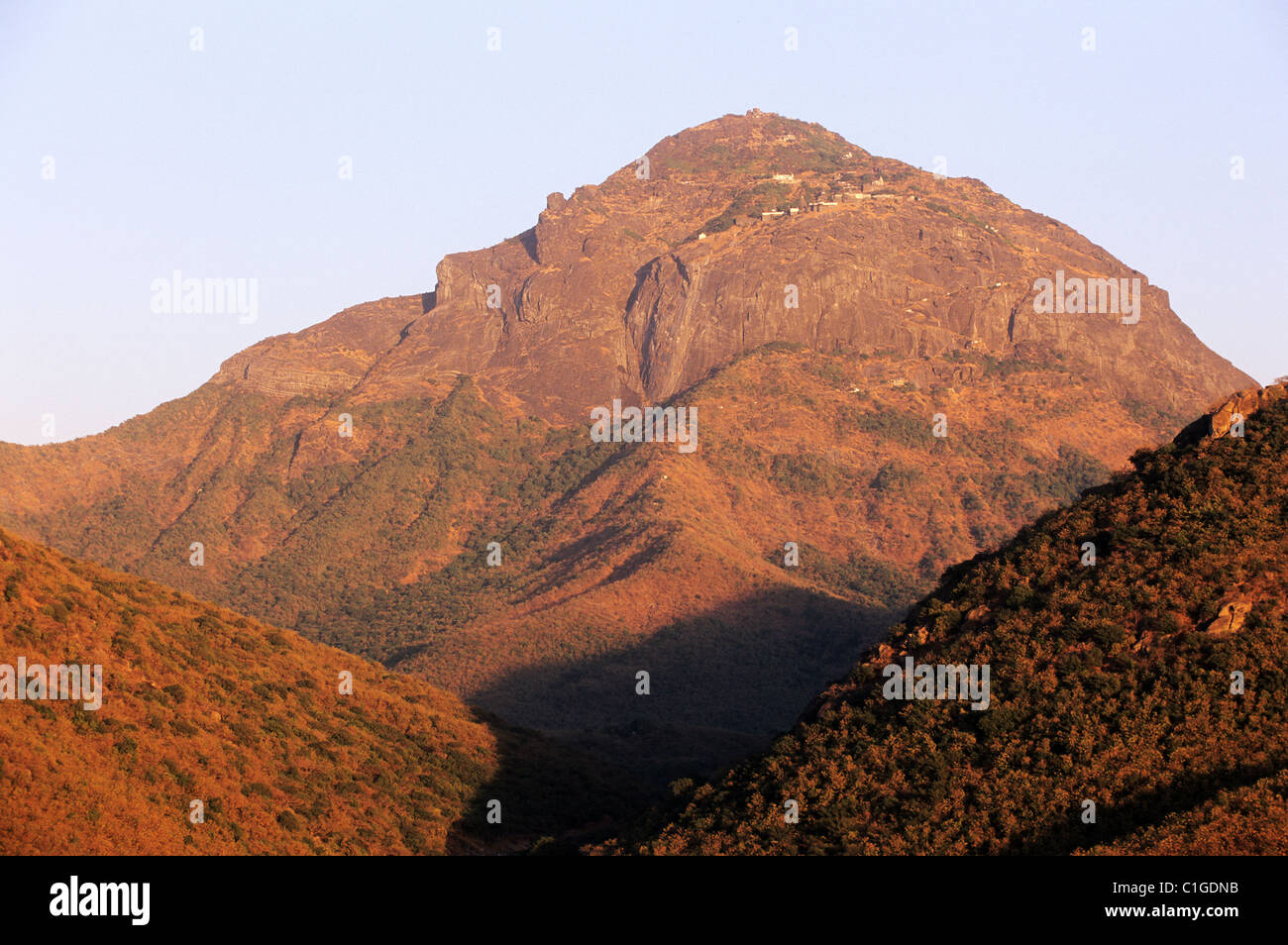 India, Gujarat, Junagadh, Girnar Hill, luogo di pellegrinaggio Foto Stock