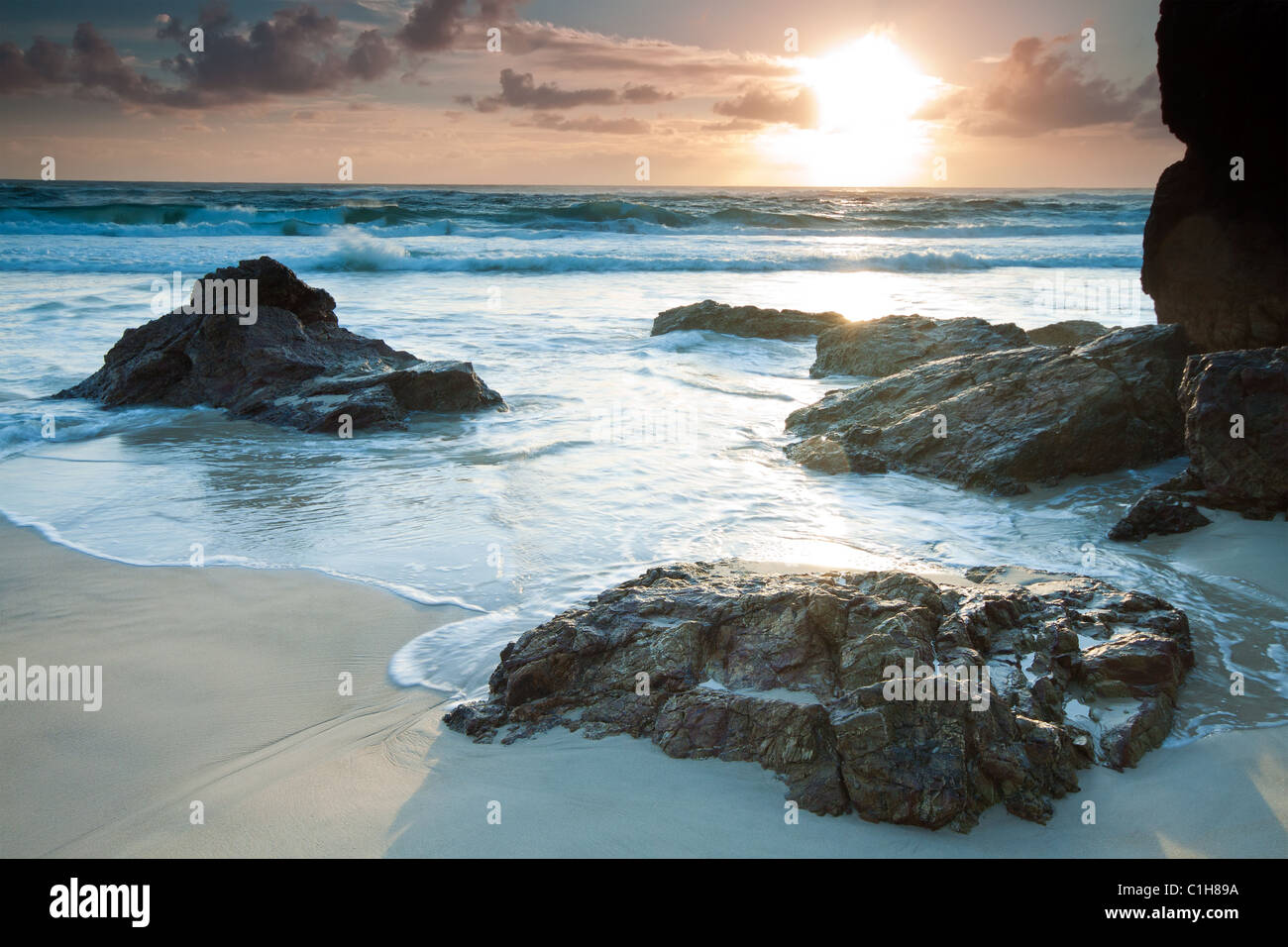 Australian seascape presso sunrise (miami beach,Queensland, Australia) Foto Stock