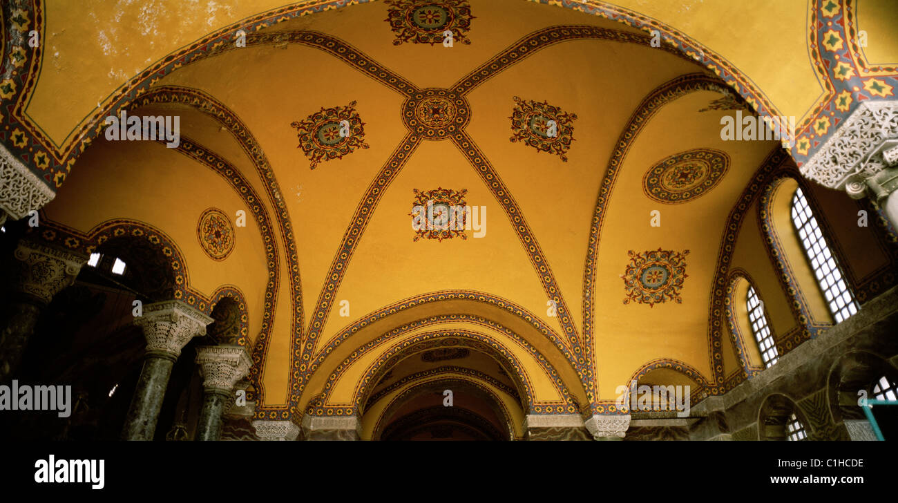 Il design a soffitto all'interno del Haghia Sophia ( Aya Sofya ) ad Istanbul in Turchia. Foto Stock