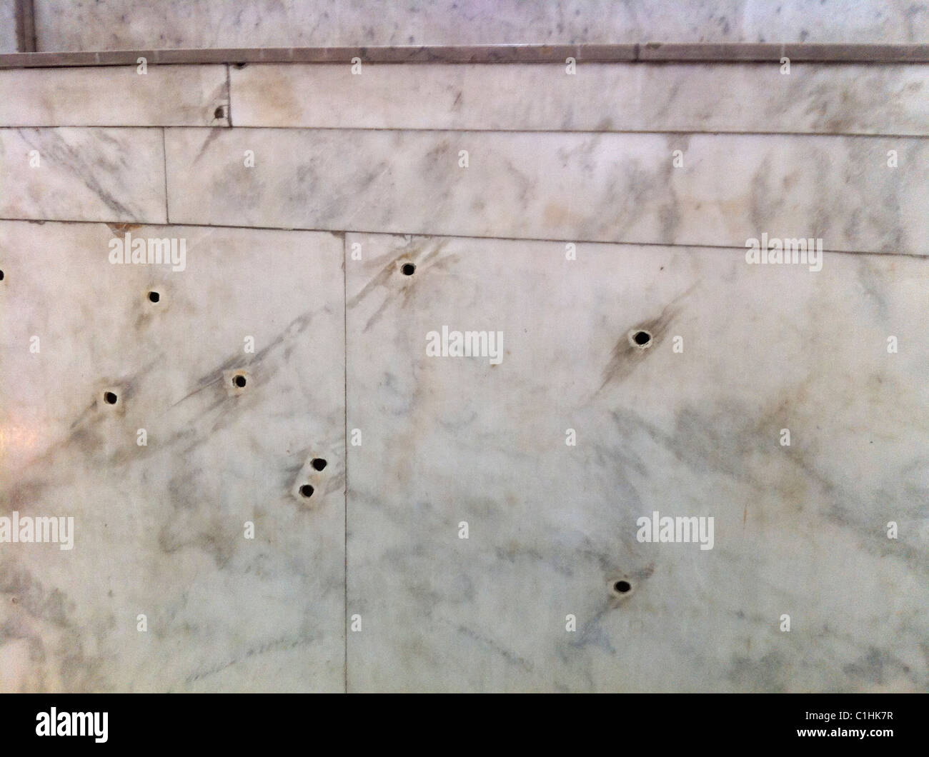 La rivoluzionaria fori di proiettile in marmo del palazzo di Batista a Cuba Foto Stock