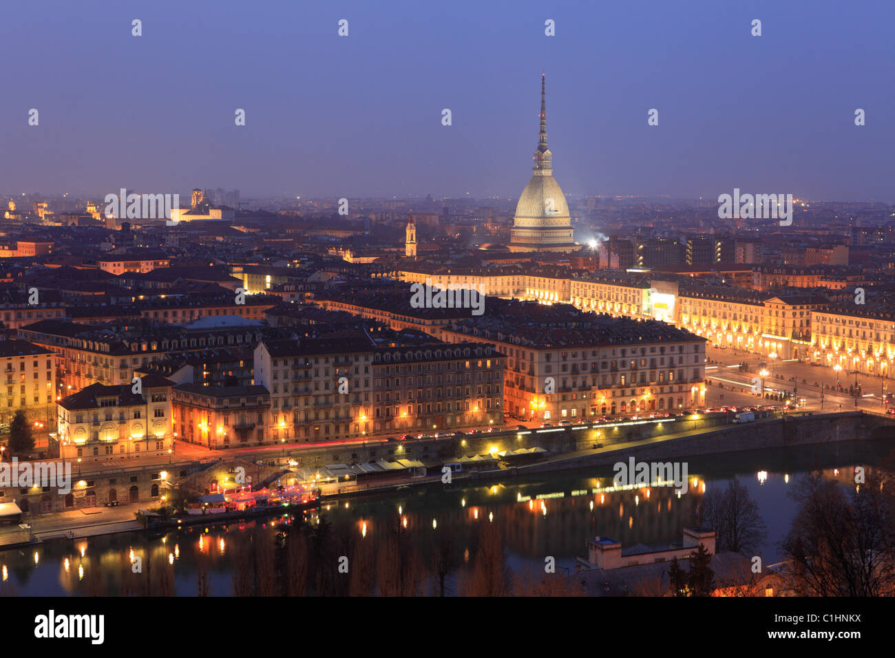 La Mole Antonelliana e la città di Torino, Italia Foto Stock