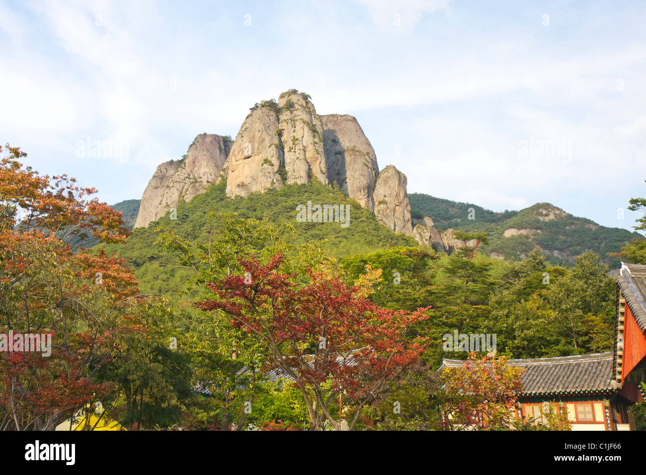 Juwang Mountain (Juwangsan) e tempio di Daejeon edifici Foto Stock