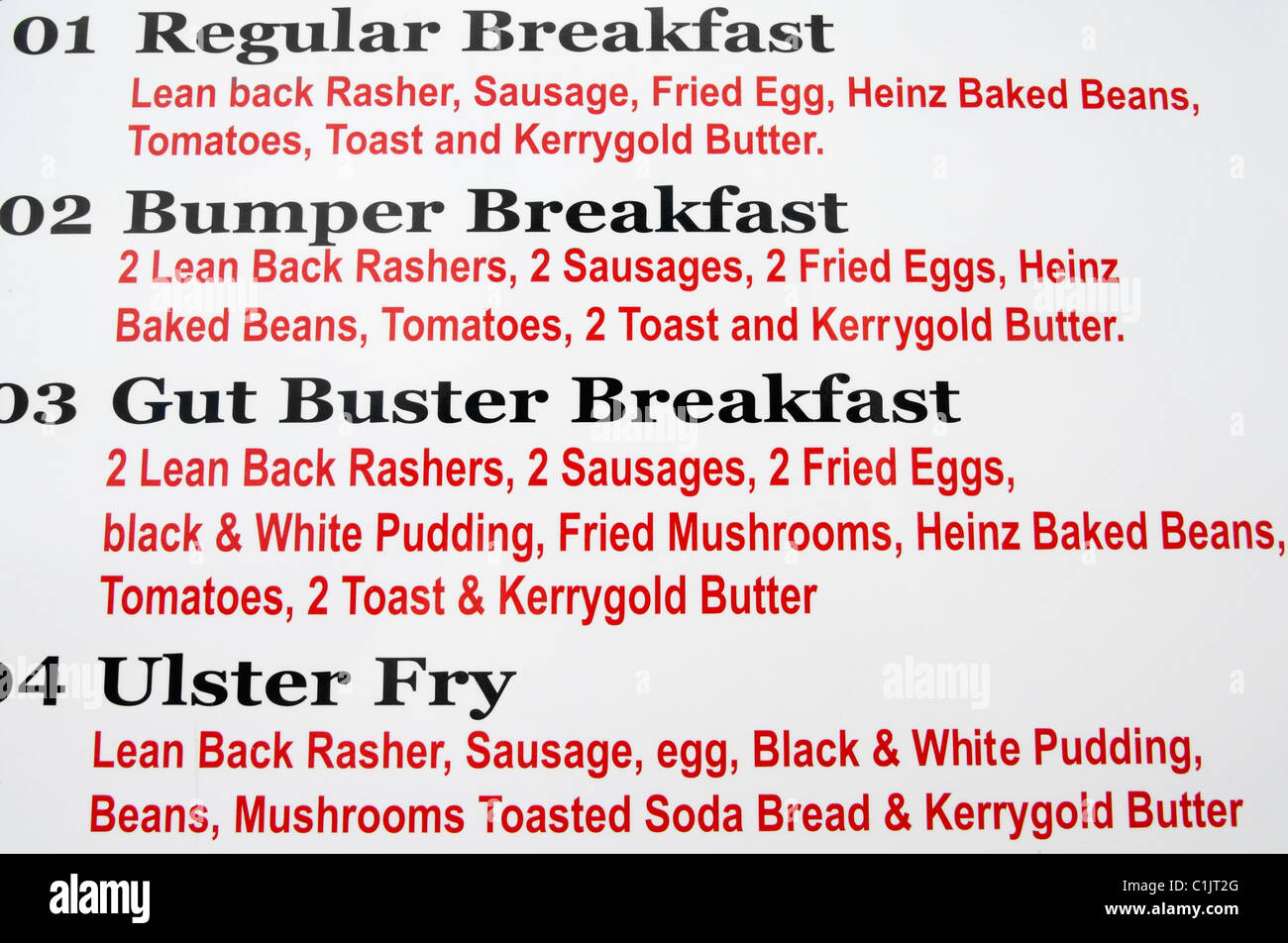 Il menu della prima colazione al di fuori del bar irlandese in Spagna Foto Stock