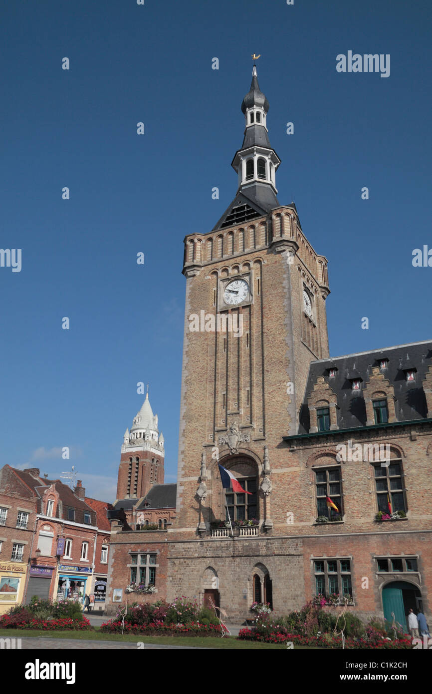 Il Bailleul Belfry, dichiarata dall'UNESCO monumento protetto sulla Grand Place, principale strreet, Bailleul, nord, nord della Francia. Foto Stock