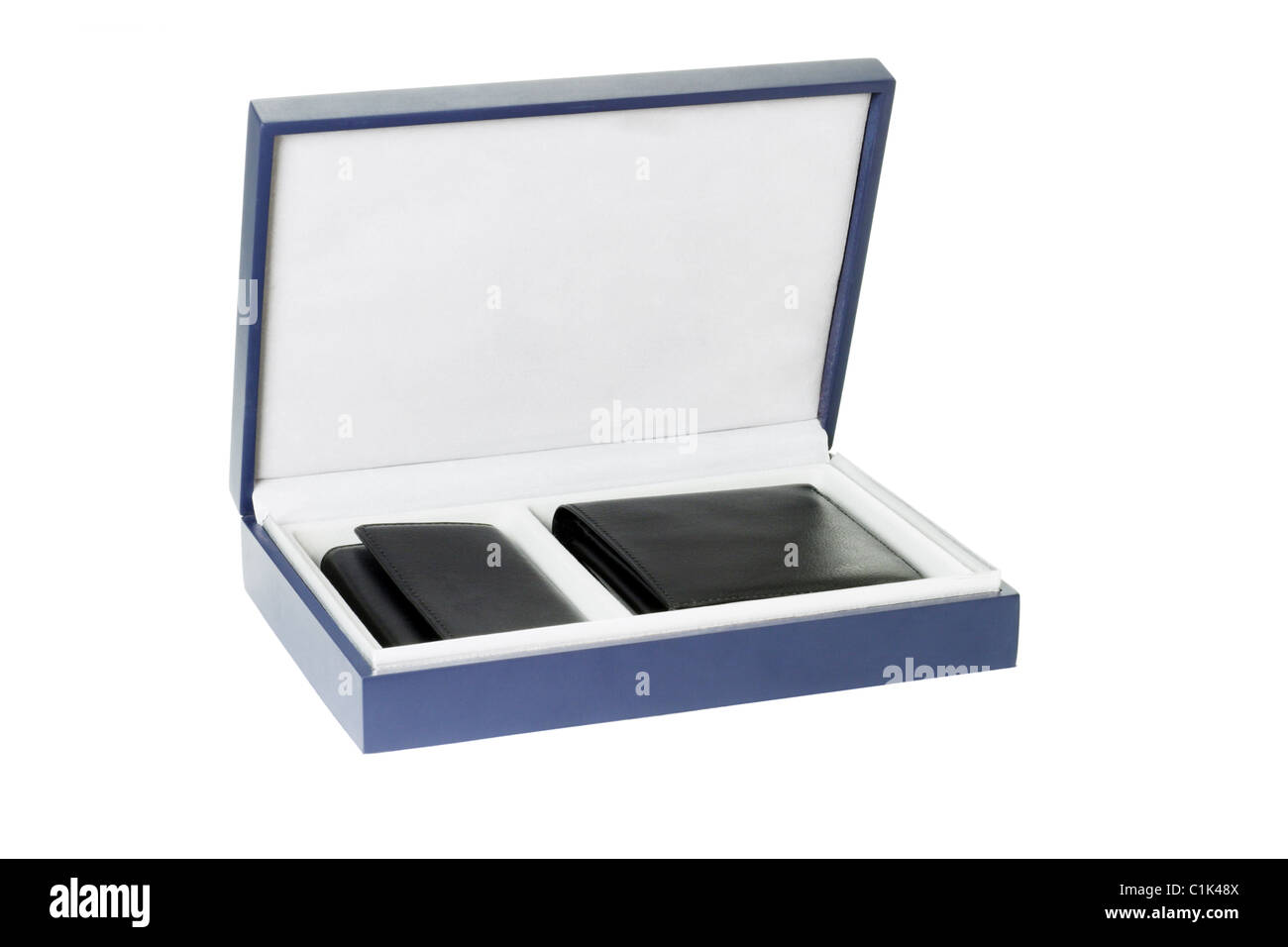 Nuovo portafoglio nero e la chiave caso in confezione regalo su bianco backgrpound Foto Stock