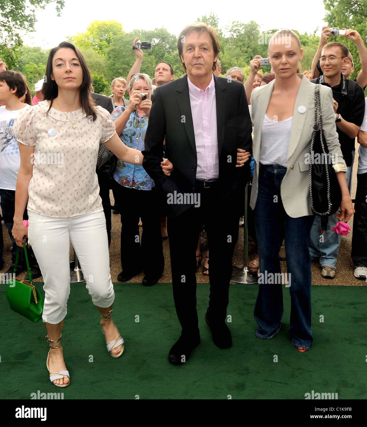 Paul McCartney, Stella McCartney e Maria McCartney Lancio di 'Mmangiare gratuitamente dal lunedi' al Inn Park, St James Park di Londra, Foto Stock