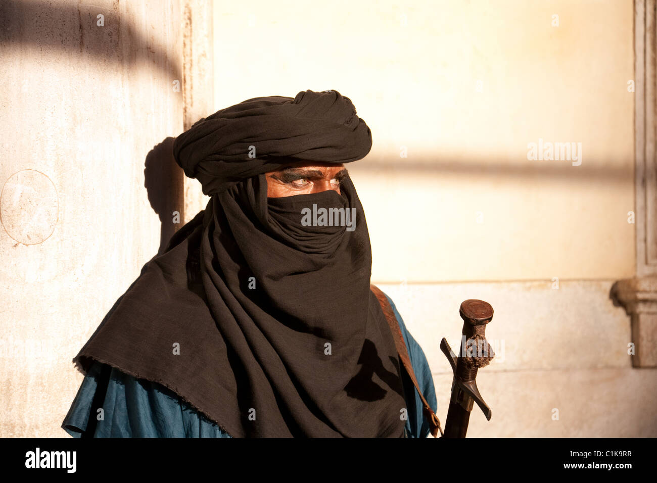 Un uomo in costume arabo, Venezia, Italia Foto stock - Alamy
