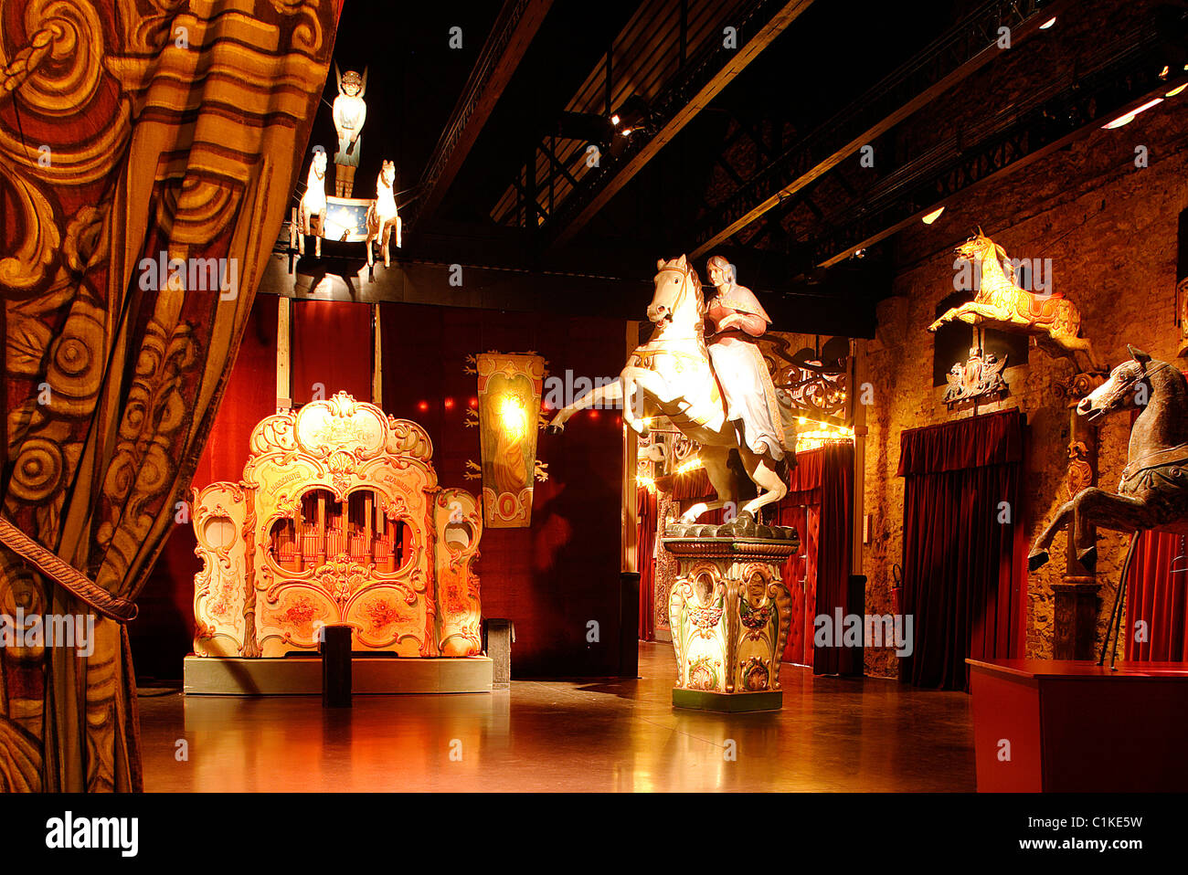 Francia, Parigi, Pavillons de Bercy, il Musee des Arts Forains (Museo delle arti della Fiera), accesso privato Foto Stock
