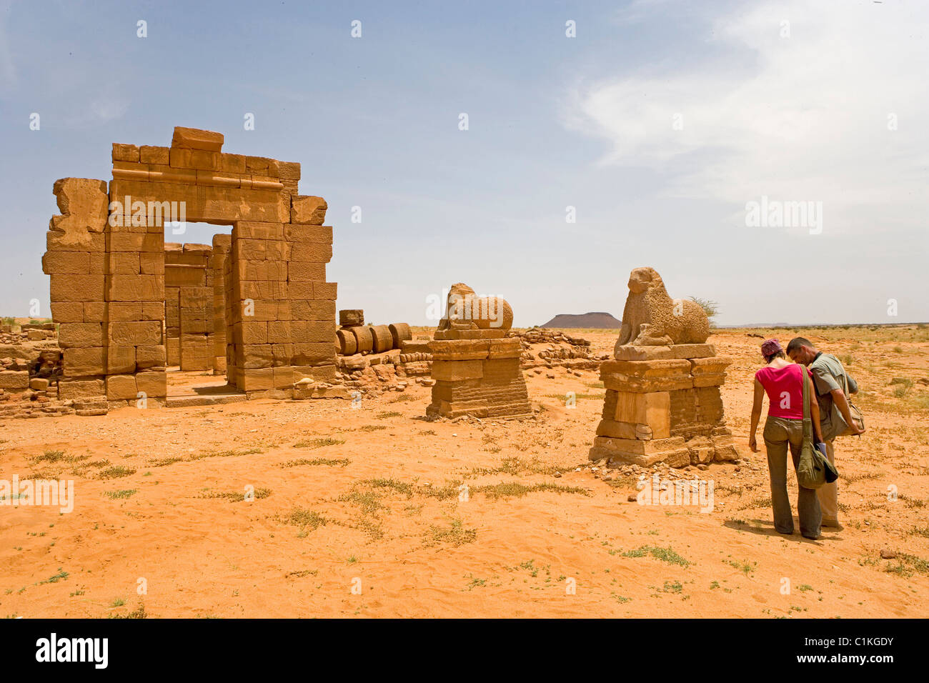 Sudan alta Nubia Nahr-un-nil Provincia tempio consacrato al dio Amon rivestito da montoni in Naga resti della civiltà Meroitic Foto Stock