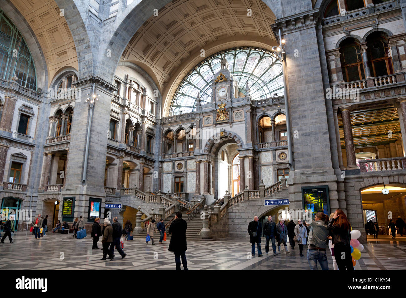 La stazione ferroviaria centrale di Anversa, Belgio Foto Stock