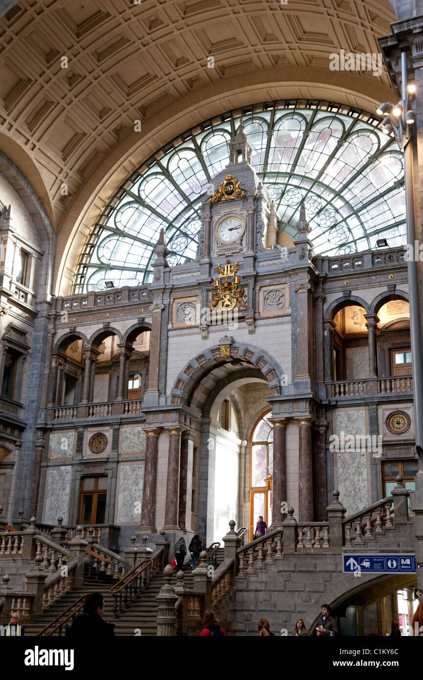 La stazione ferroviaria centrale di Anversa, Belgio Foto Stock