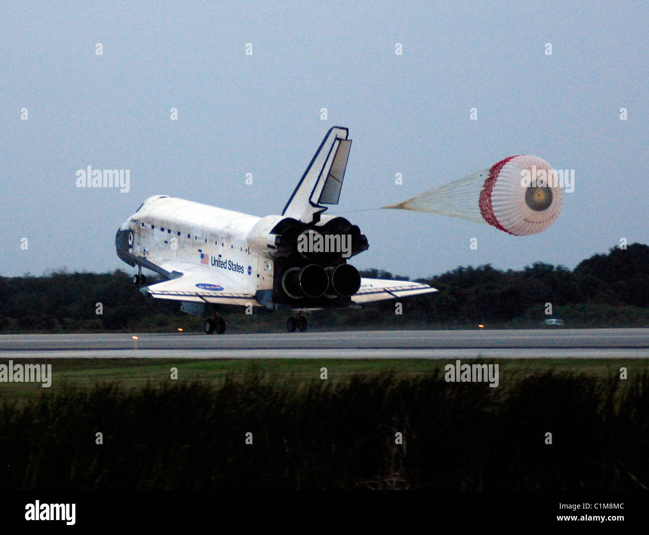 Lo Space Shuttle Discovery landing Foto Stock