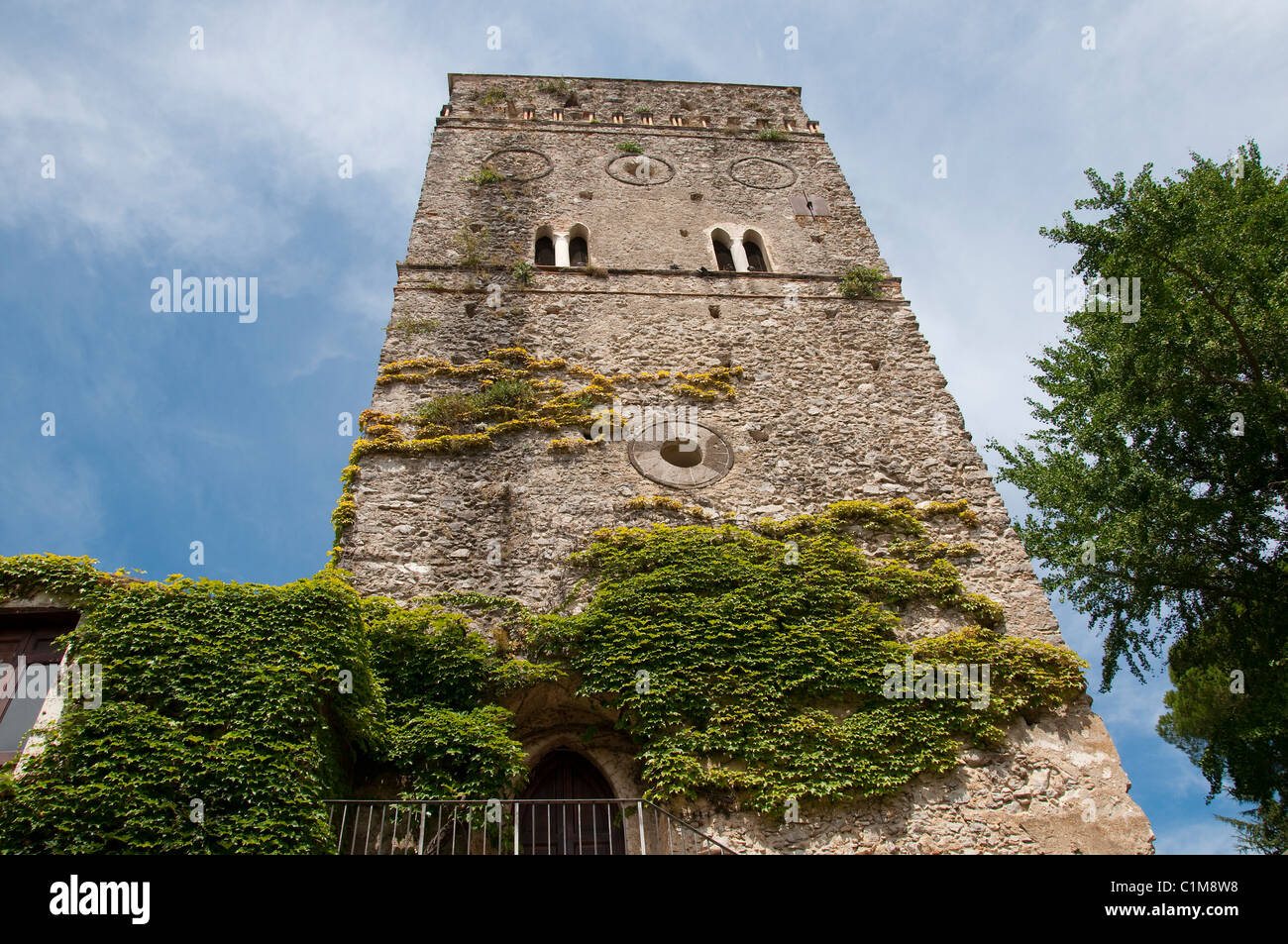 Villa a Ravello dove Wagner ha scritto alcune dell'anello ciclo. I suoi splendidi giardini e terrazze sono impostati in alta montagna Foto Stock