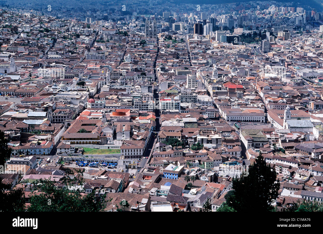 Ecuador, Quito la città dalla collina Pancillo Foto Stock