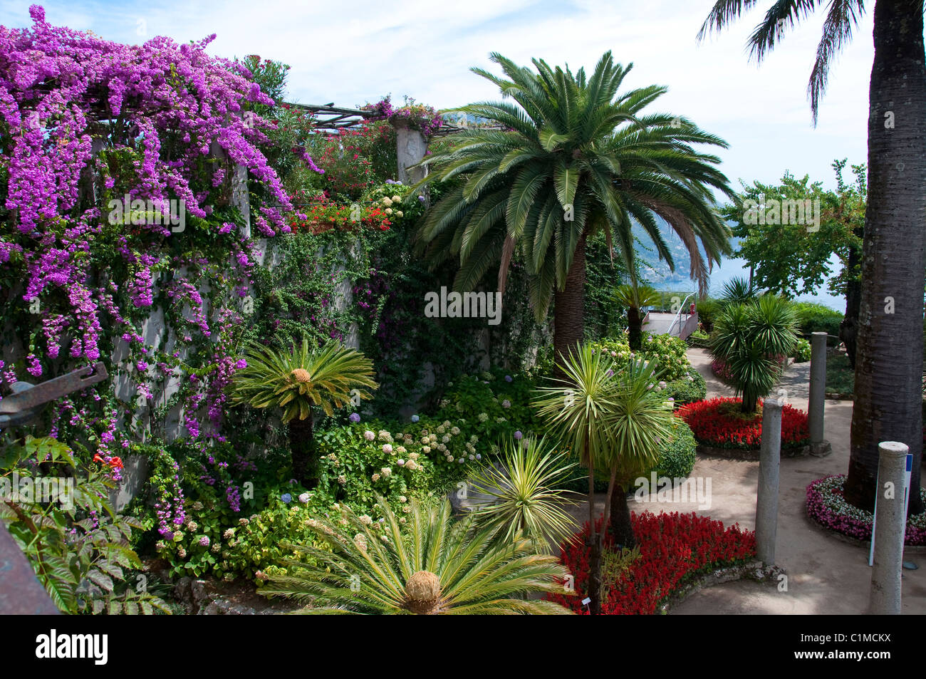 Villa a Ravello dove Wagner ha scritto alcune dell'anello ciclo. I suoi splendidi giardini e terrazze sono impostati in alta montagna Foto Stock