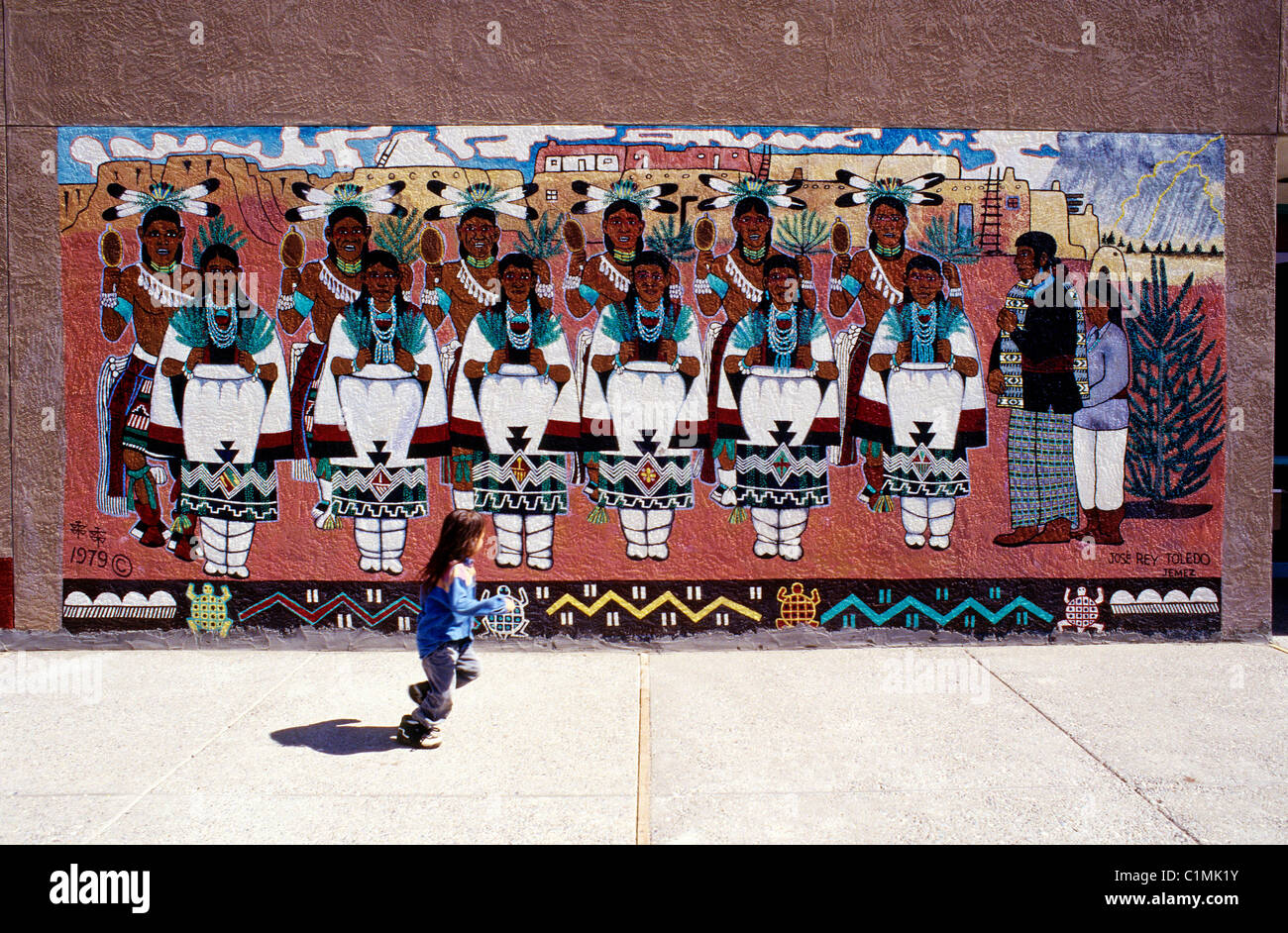 Stati Uniti, New Mexico di Albuquerque, murale di Jose Rey Toledo Foto Stock