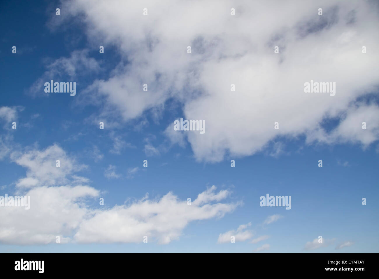 Sfondo con cielo nuvoloso Foto Stock