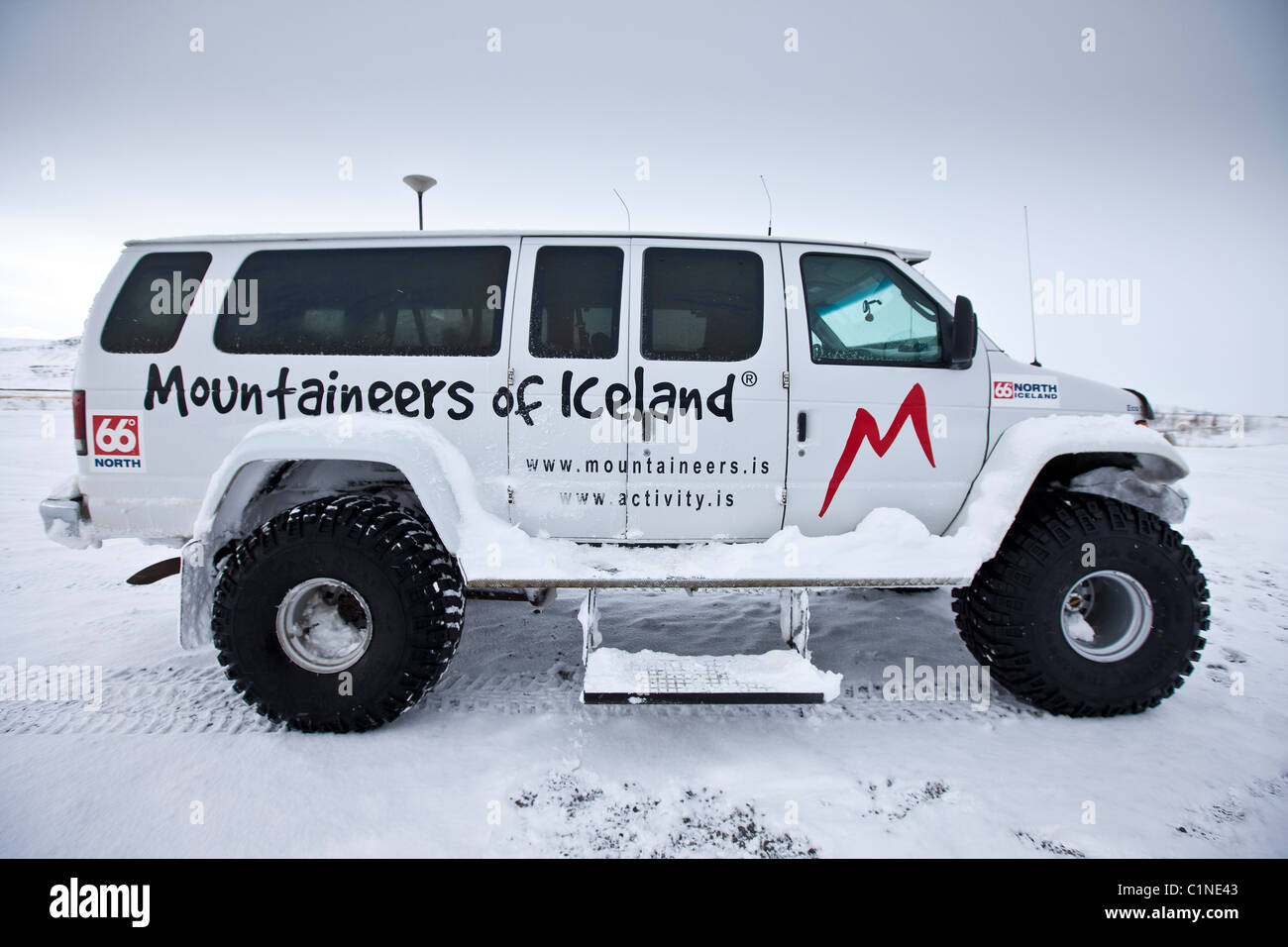 Grandi autocarri modificati per viaggi avventura, Islanda Foto Stock