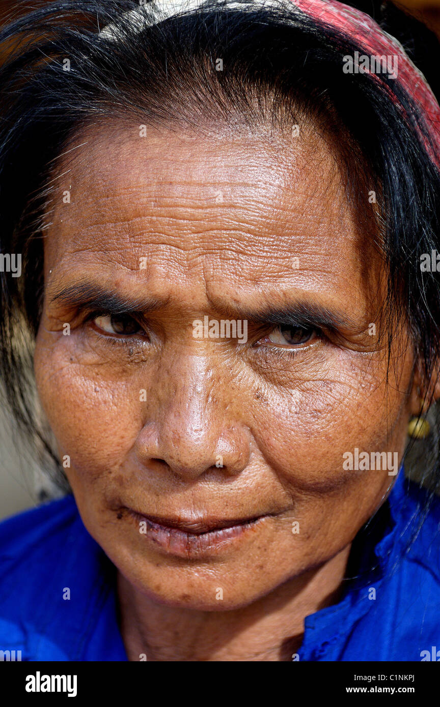Laos, Oudomxai provincia, Kamu gruppo etnico villaggio nelle vicinanze di Pakbeng, ritratto di una donna del Laos Foto Stock