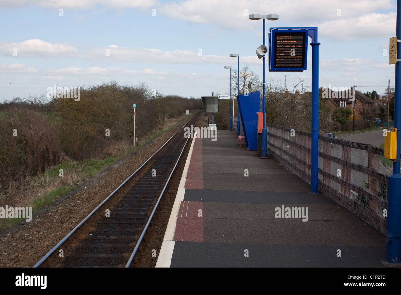 Monaco Risborough Stazione Ferroviaria sulla Chiltern Railways guardando verso Aylesbury Foto Stock